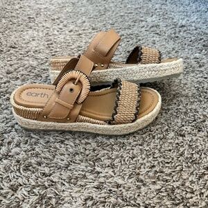 Earth Women's Colla Slide Sandal